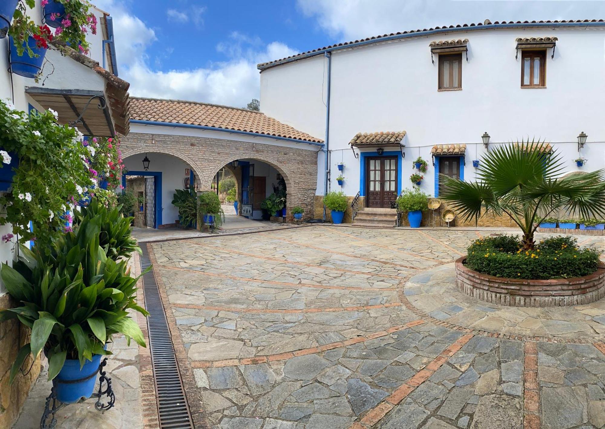 Apartamentos Turisticos Rurales Dos Fuentes 코르도바 외부 사진